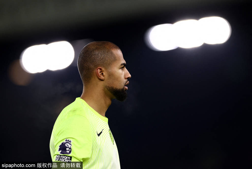 亚特兰大:欧冠的真蓝黑与意甲的假蓝黑,背后的战术与故事解析